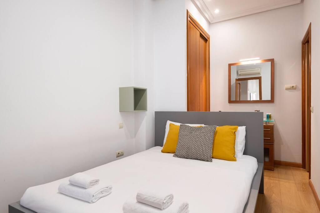 Flat In Barrio De Las Letras / Cervantes20 Madrid Exteriör bild